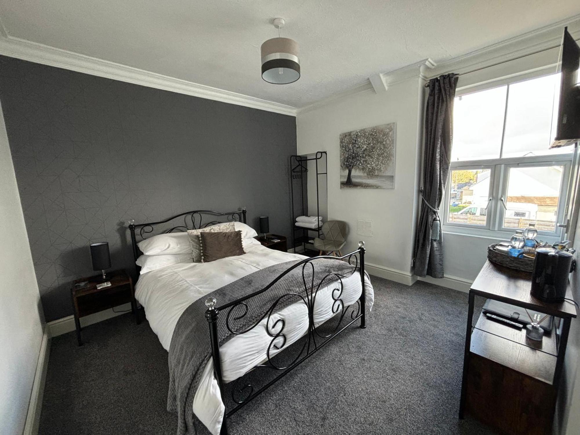 The Queens Hotel 할레흐 외부 사진
