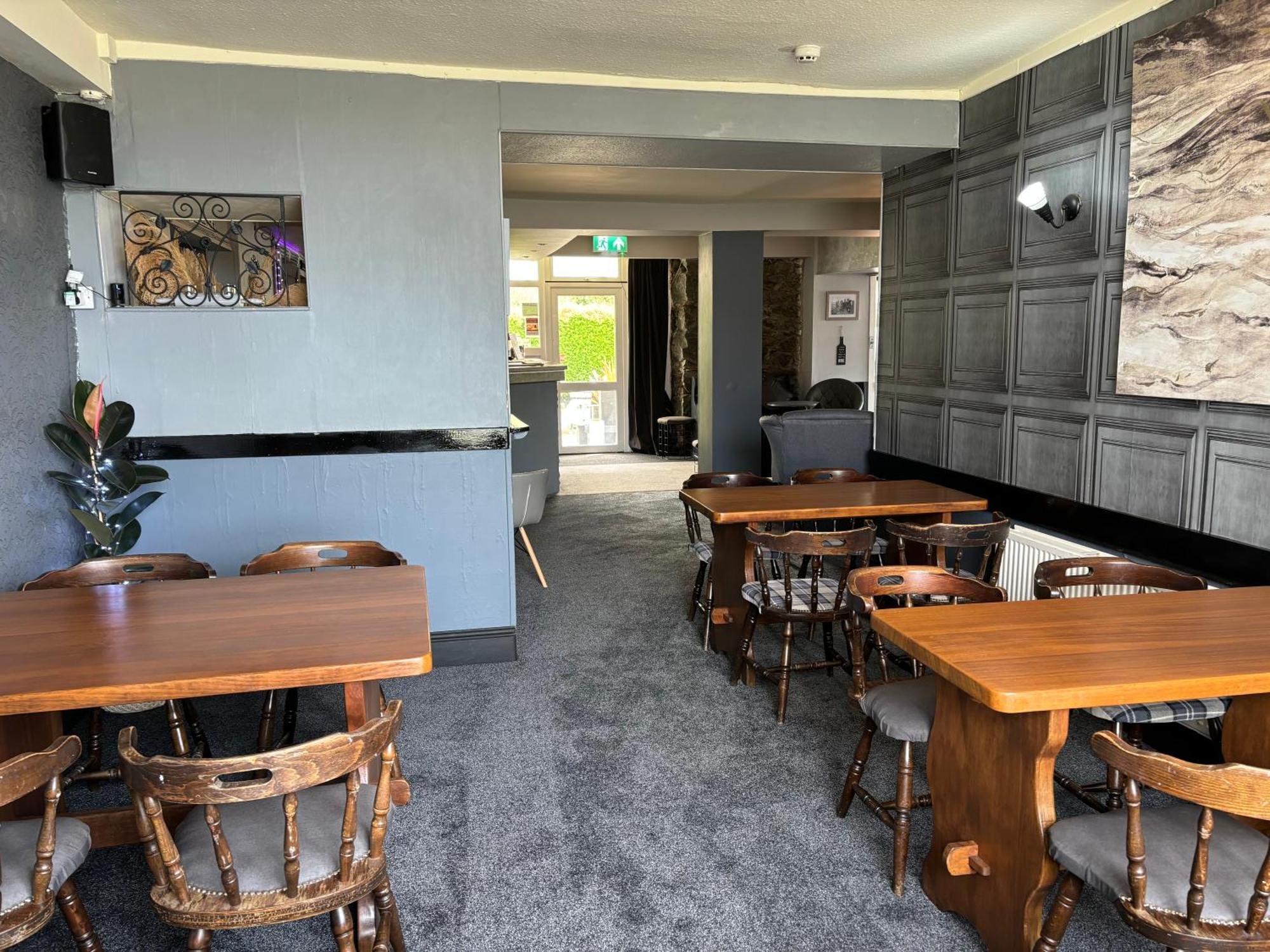 The Queens Hotel 할레흐 외부 사진